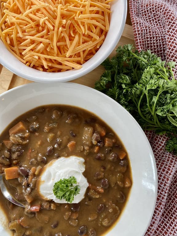 healthy quick dinners: black bean soup